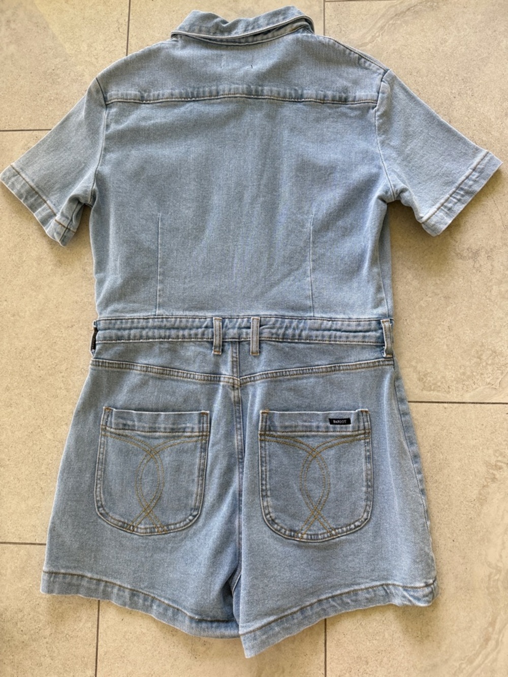 Bardot Denim Short Sleeve Zip-Front Romper in Light Blue Sz US30 - Picture 3 of 8